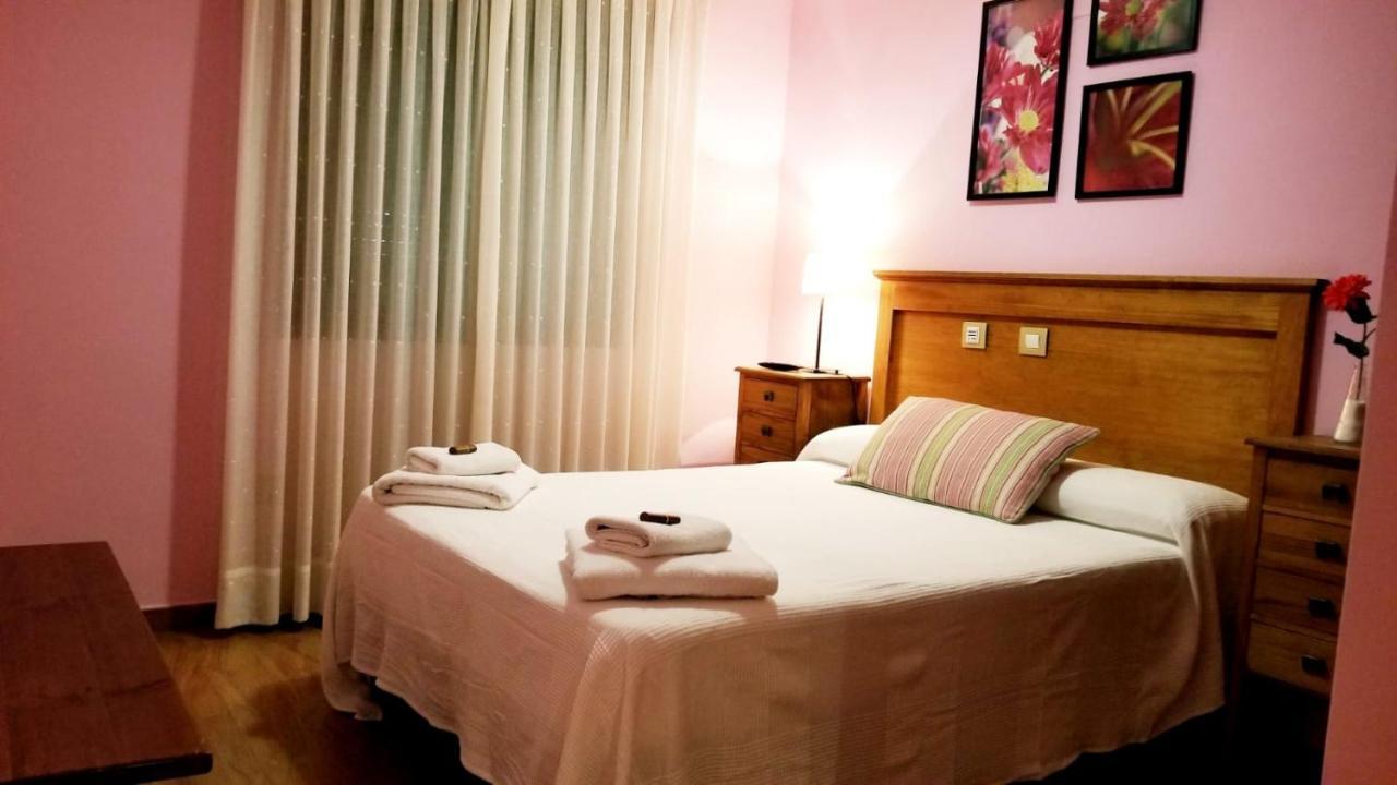 Posada Trastamara 彼德拉拉韦斯 外观 照片